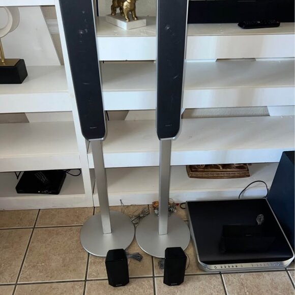 Sony HCD-FX900W DVD Dream home theater system with 1000 watts 5 DVDs changer - Picture 4 of 9